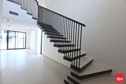 4 bedrooms Townhouse  No. 131212 2