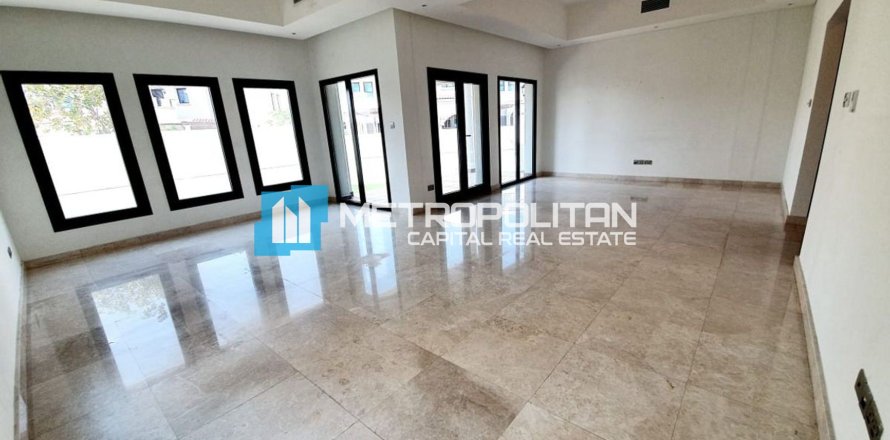 Villa de 5 dormitorios  No. 125786