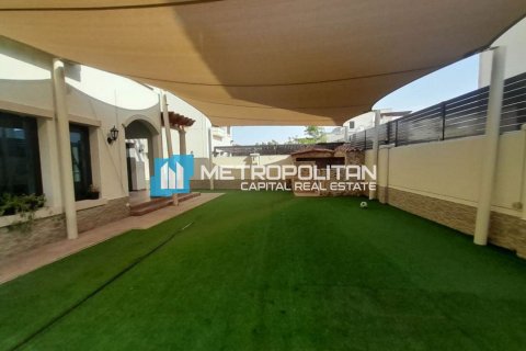 Villa de 5 dormitorios  No. 125786 4