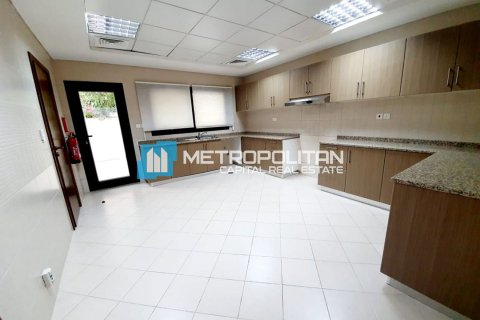 Villa de 5 dormitorios  No. 125786 20