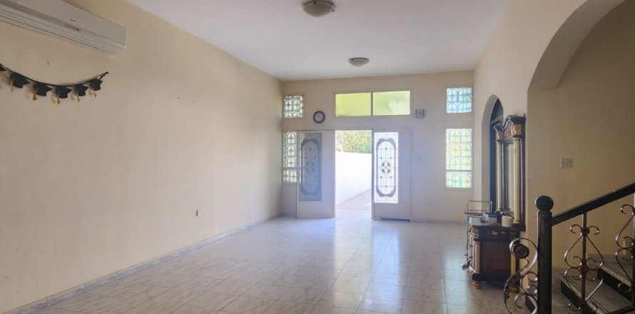 4 bedrooms Villa in Seih Al Uraibi, UAE No. 183969
