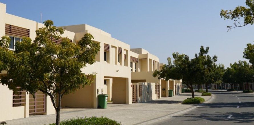 3 bedrooms Townhouse in Ras Al Khaimah, UAE No. 183965