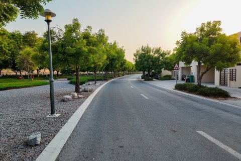 3 bedrooms Townhouse in Ras Al Khaimah, UAE No. 183965 12