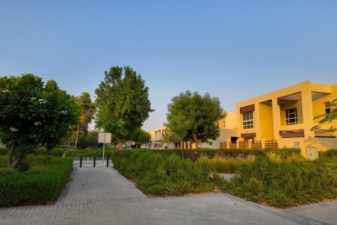 3 bedrooms Townhouse in Ras Al Khaimah, UAE No. 183965 5