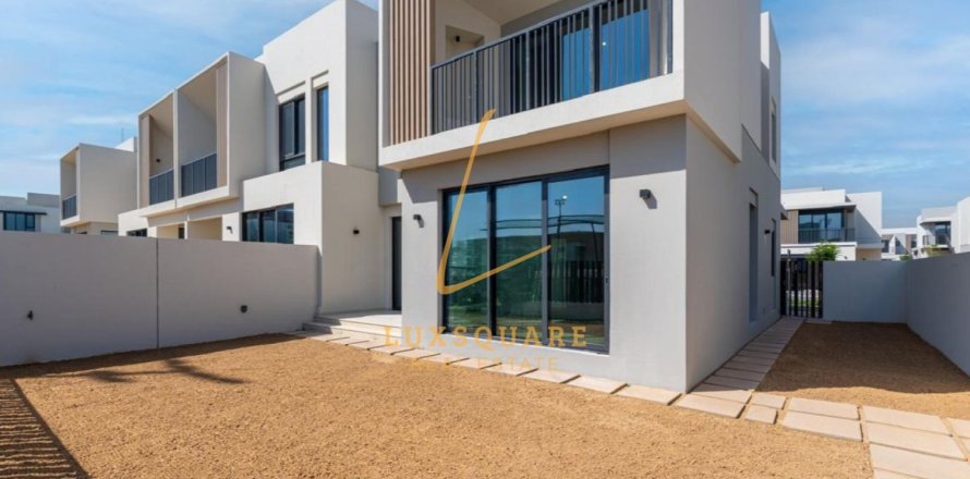 4 bedrooms Townhouse in Jebel Ali, UAE No. 165897