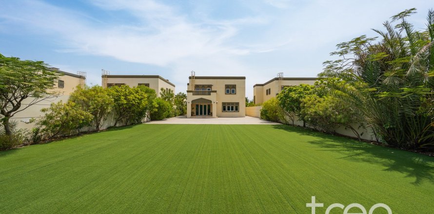 Villa de 3 dormitorios en Regional, UAE No. 200843