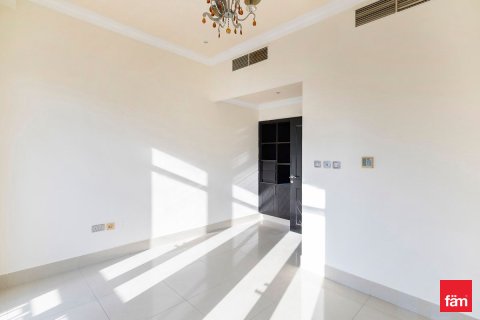 Villa de 4 dormitorios  No. 134768 13