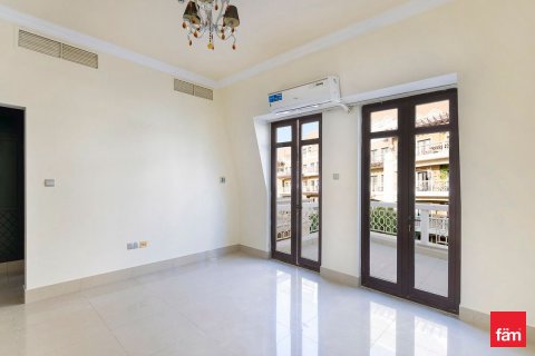 Villa de 4 dormitorios  No. 134768 12