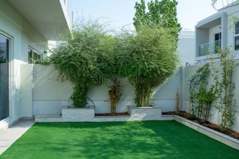 Таунхаус с 3 спальнями в Arabella Townhouses, ОАЭ №163438 5