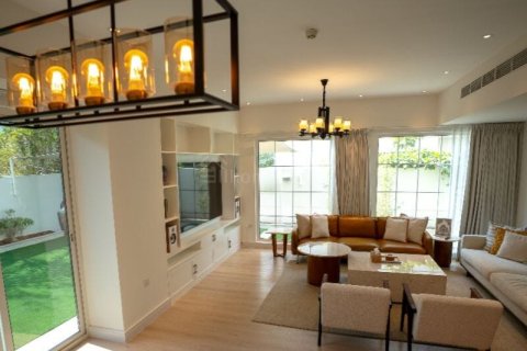Таунхаус с 3 спальнями в Arabella Townhouses, ОАЭ №163438 23