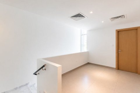 Villa de 3 dormitorios en Arabella Townhouses, UAE No. 163437 9