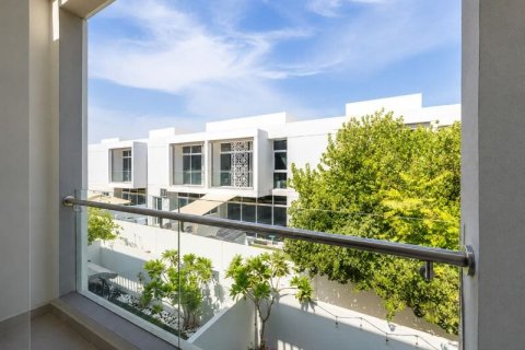 Villa de 3 dormitorios en Arabella Townhouses, UAE No. 163437 8