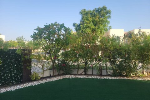 4 غرف نوم فيلا في EMAAR South, الإمارات العربية المتحدة رقم 163439 7