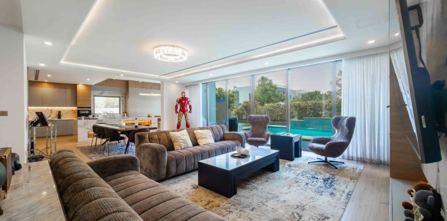Villa de 5 dormitorios en Dubai Hills Estate, UAE No. 200352