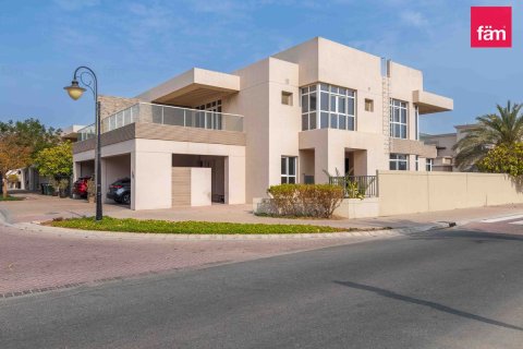 Villa de 4 chambres à Dubai, UAE No. 200357 4