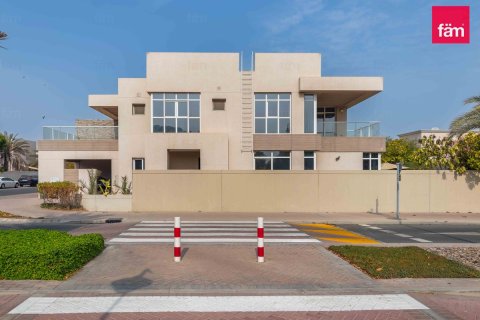 Villa de 4 chambres à Dubai, UAE No. 200357 5