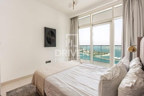 Appartement de 2 chambres à EMAAR Beachfront, UAE No. 207368 6