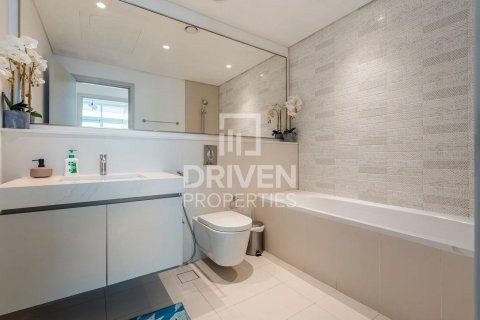 Appartement de 2 chambres à EMAAR Beachfront, UAE No. 207368 19