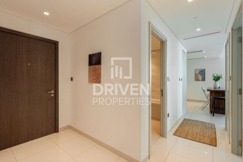 Appartement de 2 chambres à EMAAR Beachfront, UAE No. 207368 16