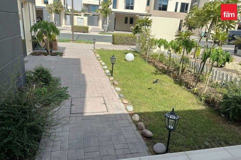 Villa de 4 chambres à Dubai Hills Estate, UAE No. 210133 3