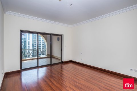 2 bedrooms Apartment in Palm Jumeirah, UAE No. 210129 6