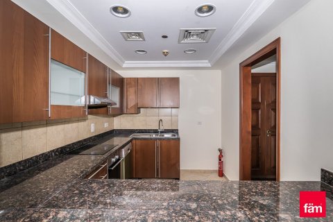 2 bedrooms Apartment in Palm Jumeirah, UAE No. 210129 5