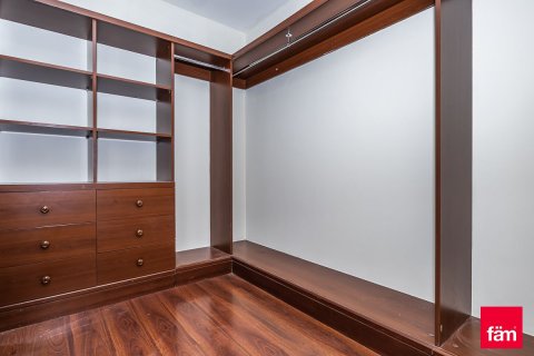 2 bedrooms Apartment in Palm Jumeirah, UAE No. 210129 9