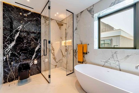 3 bedrooms Apartment in Palm Jumeirah, UAE No. 183449 6