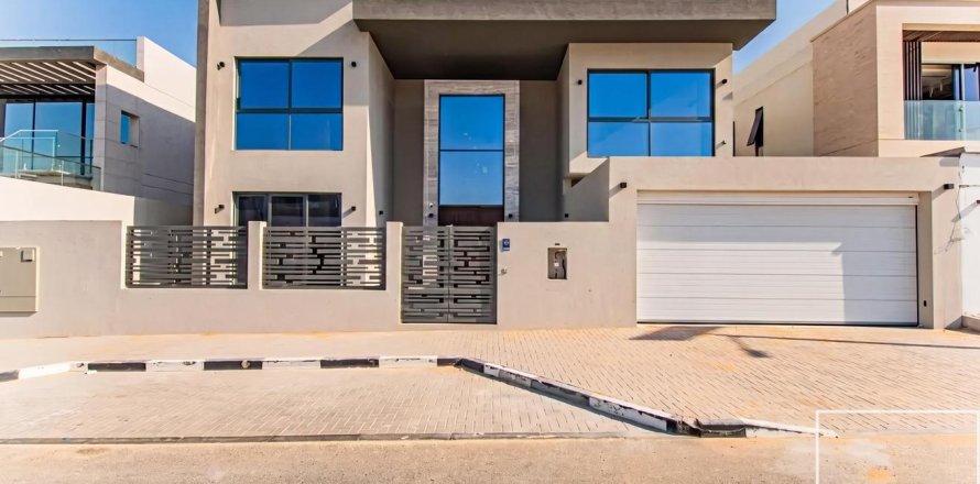 Villa de 5 dormitorios en Al Furjan, UAE No. 199214