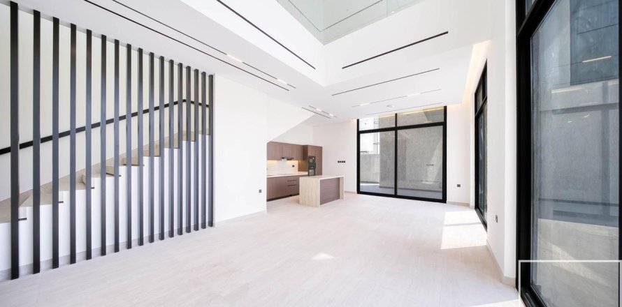 5 bedrooms Villa in Al Barsha South, UAE No. 199215