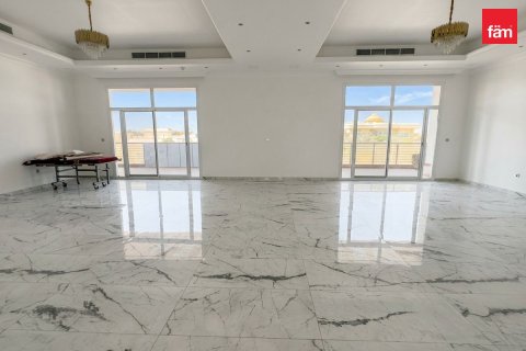 9 bedrooms Villa in Dubai, UAE No. 198641 16
