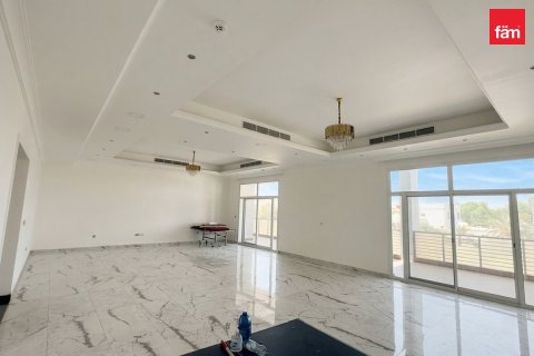 9 bedrooms Villa in Dubai, UAE No. 198641 3