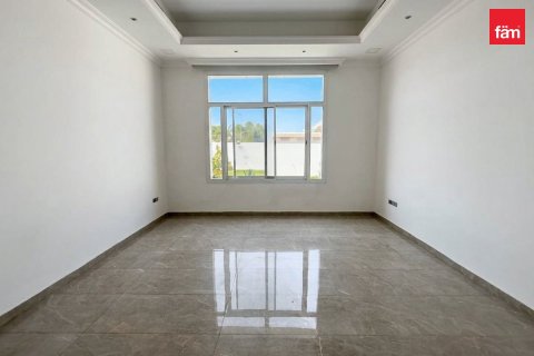 9 bedrooms Villa in Dubai, UAE No. 198641 8