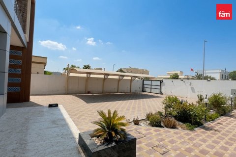 9 bedrooms Villa in Dubai, UAE No. 198641 12