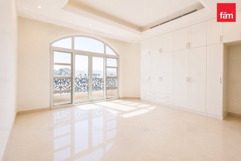 5 bedrooms Villa in Al Barsha, UAE No. 198643 3