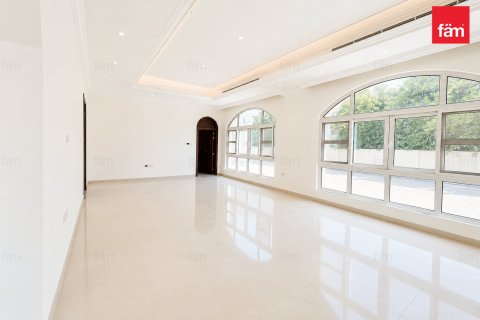 5 bedrooms Villa in Al Barsha, UAE No. 198643 6
