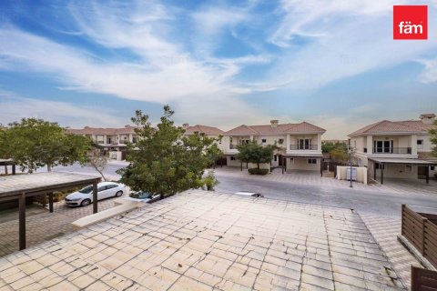 4 bedrooms Townhouse in Dubai, UAE No. 142806 10