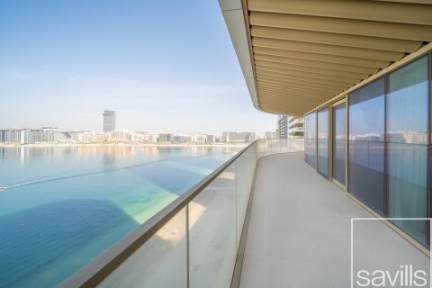 Appartement de 2 chambres à EMAAR Beachfront, UAE No. 201125 3