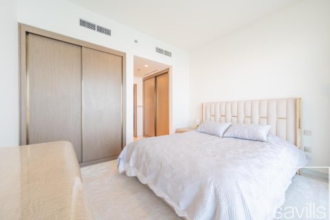 Appartement de 2 chambres à EMAAR Beachfront, UAE No. 201125 17