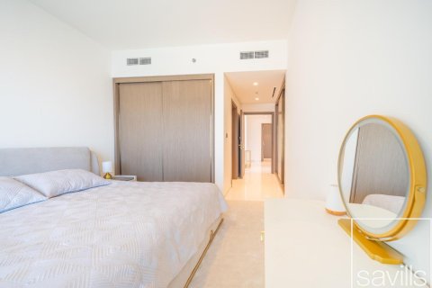 Appartement de 2 chambres à EMAAR Beachfront, UAE No. 201125 25