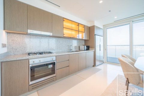 Appartement de 2 chambres à EMAAR Beachfront, UAE No. 201125 29
