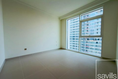 Appartement de 2 chambres à EMAAR Beachfront, UAE No. 201126 9