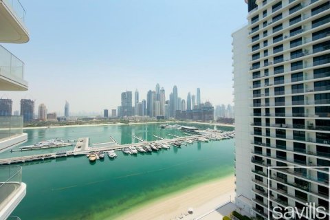 Appartement de 2 chambres à EMAAR Beachfront, UAE No. 201126