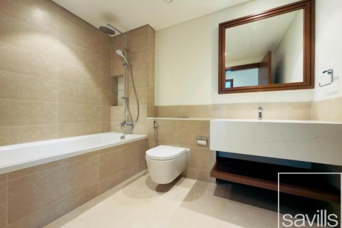 Appartement de 2 chambres à EMAAR Beachfront, UAE No. 201126 11