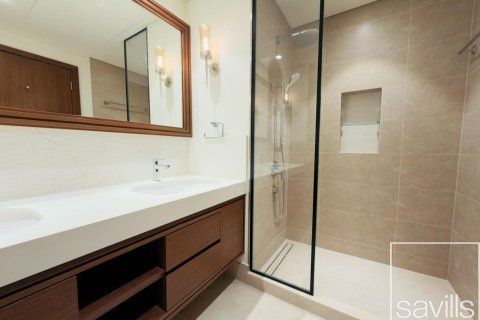 Appartement de 2 chambres à EMAAR Beachfront, UAE No. 201126 13