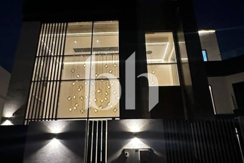 Villa de 5 dormitorios  No. 113210 3