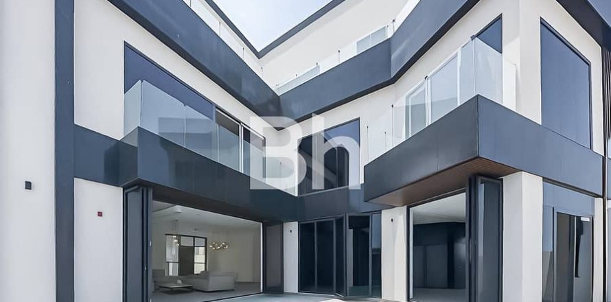 Villa de 5 dormitorios  No. 113210
