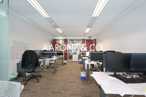 79m² Office in Sheikh Zayed Road, UAE No. 145076