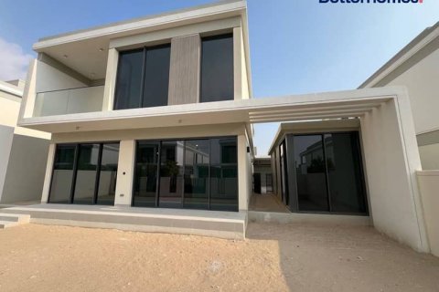 Villa de 4 dormitorios  No. 114128 8