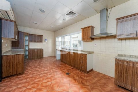 Villa de 5 dormitorios  No. 114122 5